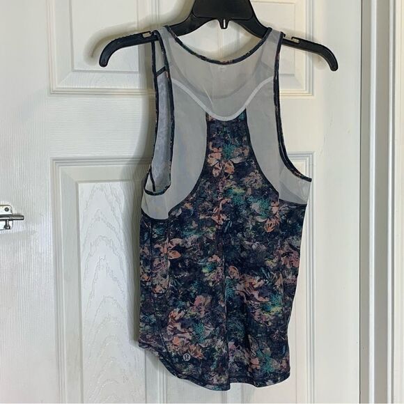 Lululemon Dappled Daze Multi Sculpt Tank II Size 2 - Picture 6 of 9